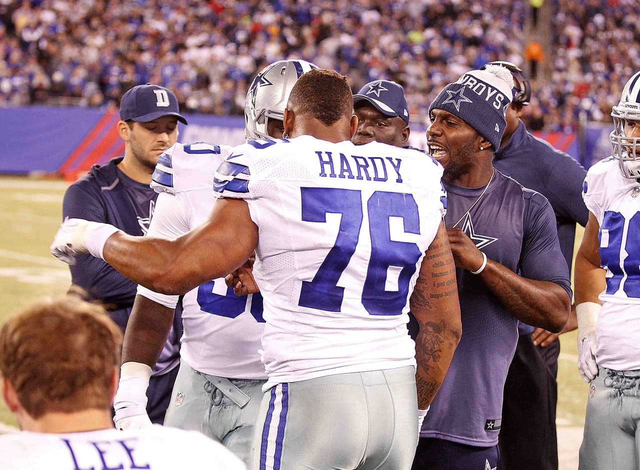 Los Cowboys no tomarán medidas disciplinarias contra el liniero defensivo Greg Hardy