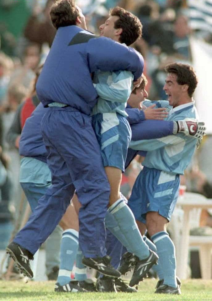 Pocos recuerdan al mediocampista José Herrera en México, pero el mediocampista jugó una temporada con Cruz Azul, aunque con un paso discreto.