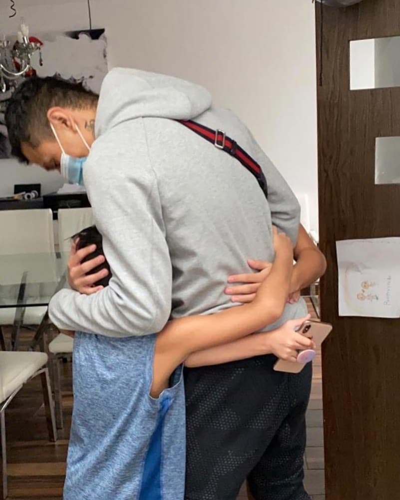 Julio César Domínguez regresa a casa tras secuelas de COVID-19