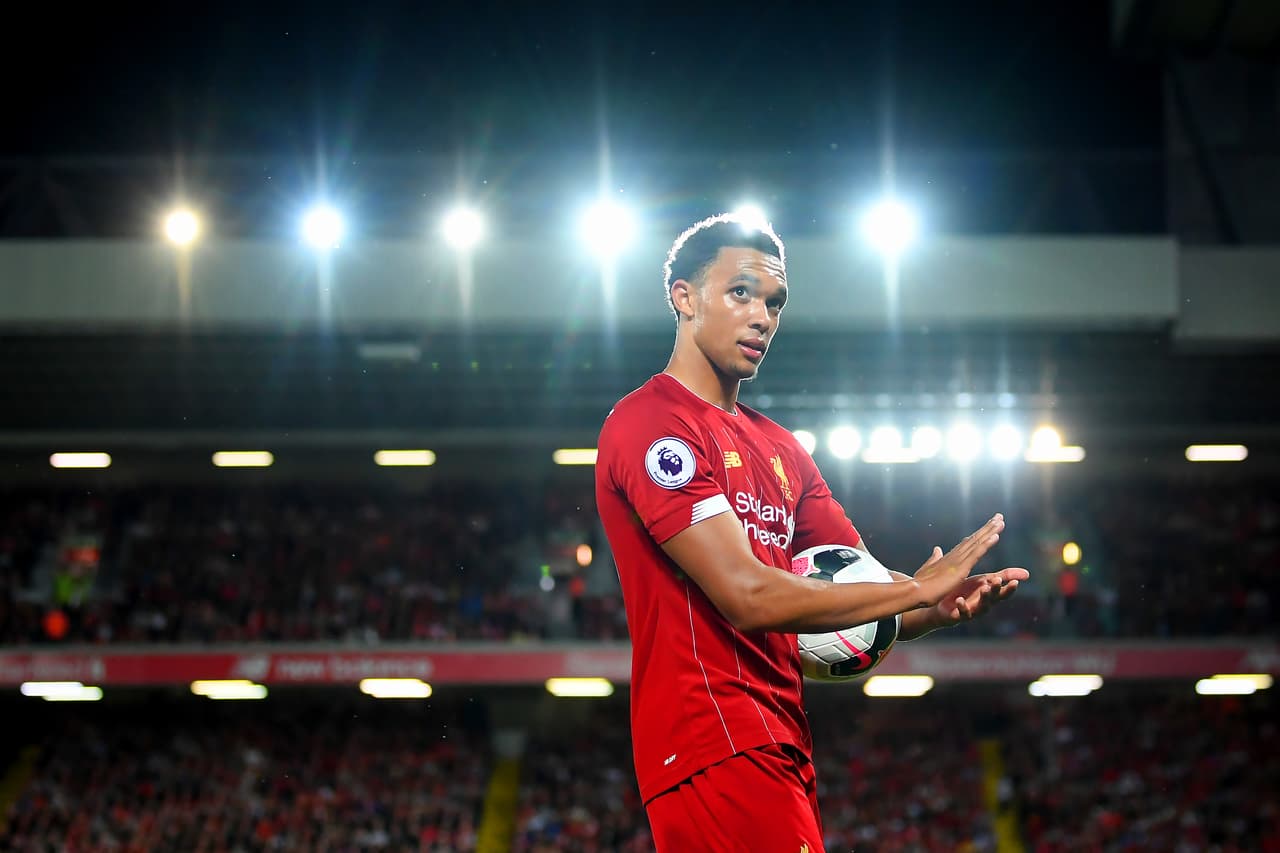 Trent-Alexander Arnold. Liverpool. El mejor lateral derecho de la actualidad, además tiene un guante en el pie.
