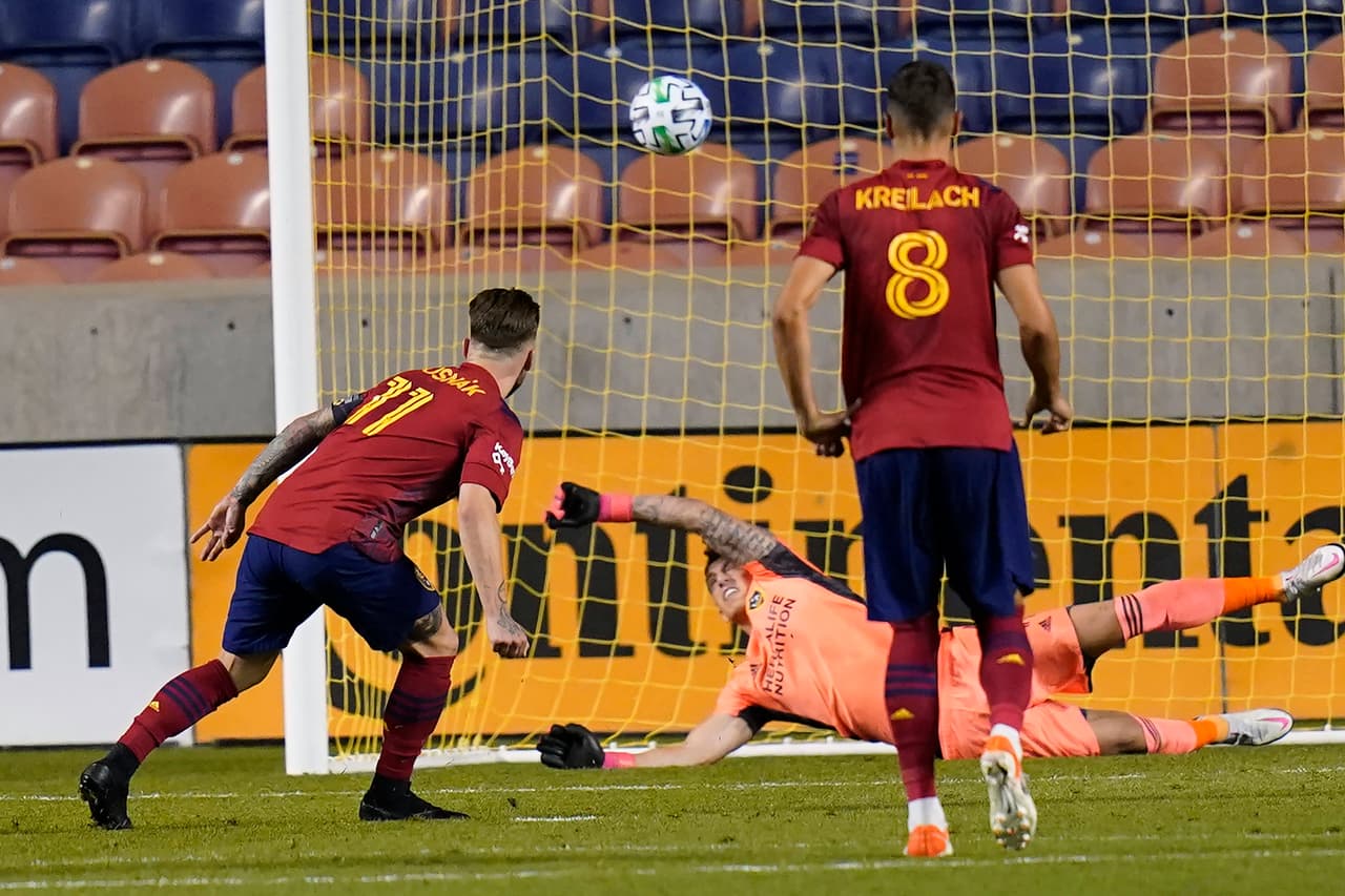 Albert Rusnák y Damir Kerilach son los encargados de vencer al LA Galaxy de Javier hernández con un contundente 2-0 a favor.