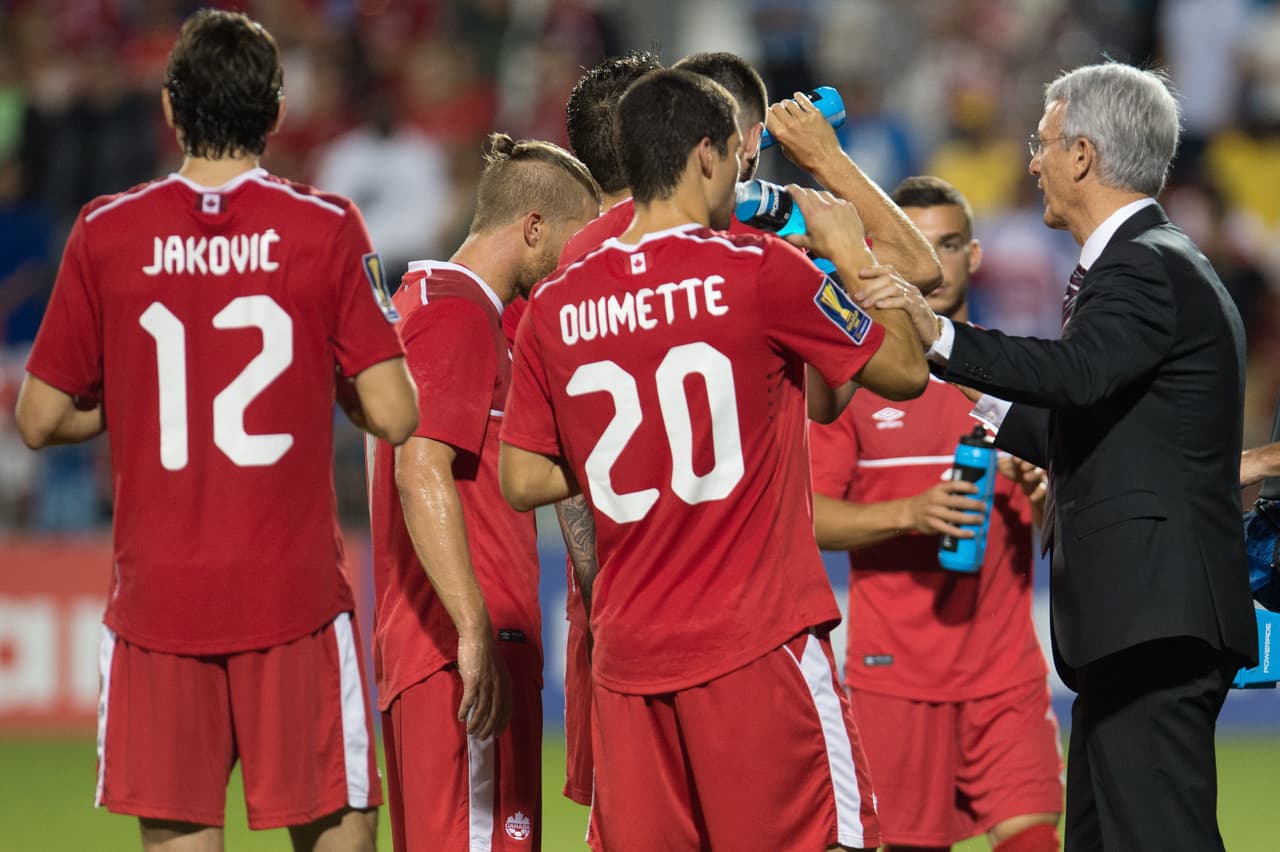 Del actual once que ha manejado Canadá en las eliminatorias seis elementos tienen orígenes extranjeros como Borjan y Jakovic de Croacia, Ricketts y Larin de Jamaica, así como Hutchinson de Trinidad y Tobago, De Jong con raíces holandesas cierra la base “foránea “.