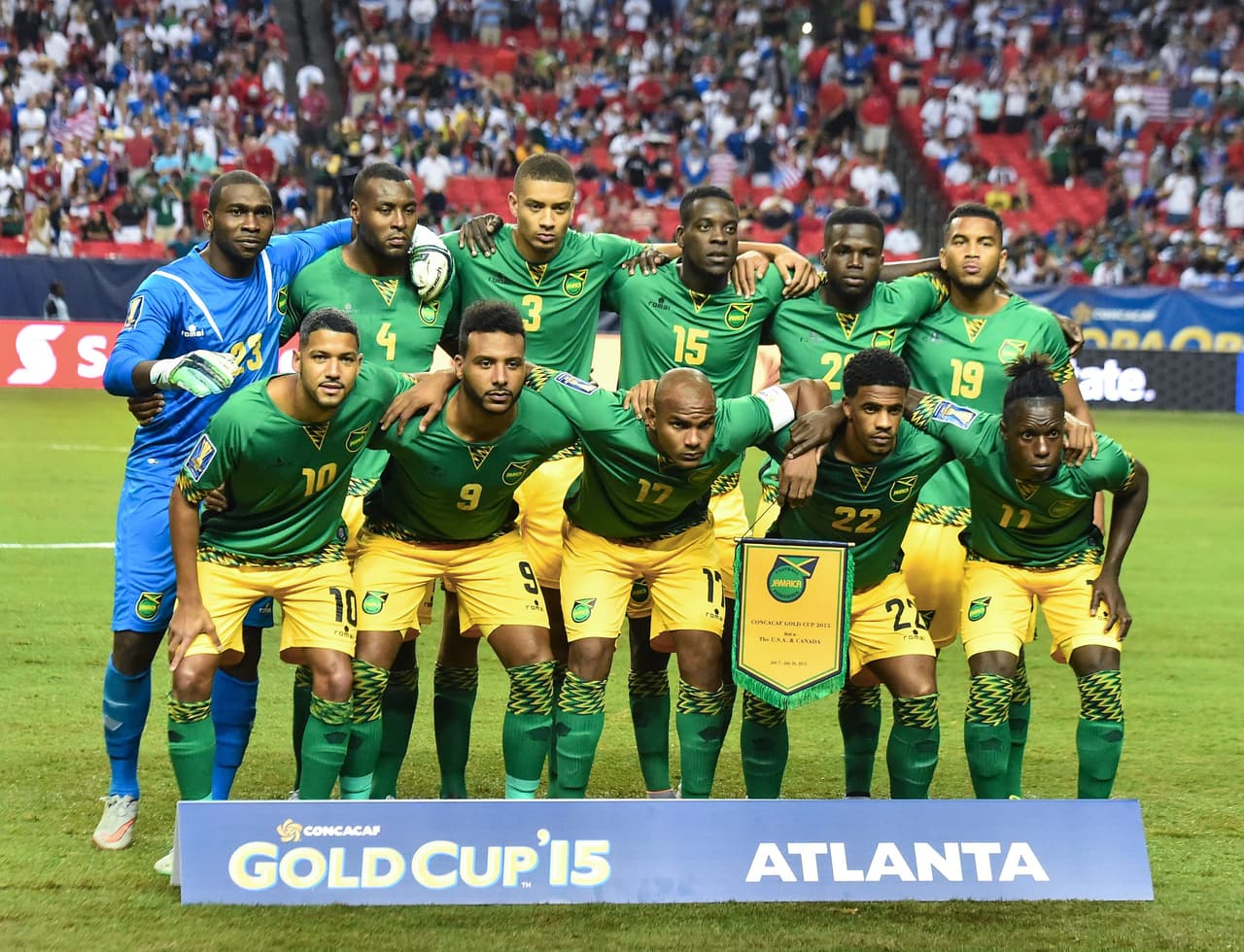 Jamaica demostró su poderío en la pasada Copa Oro 2015, alcanzó la final y aunque perdió 3-1 ante México enseñó sus buenas maneras de equipo fuerte y veloz. Bien dirigido por el alemán Winfried Schafer también acudió a la Copa América de este año y ganó un puñado de experiencia.