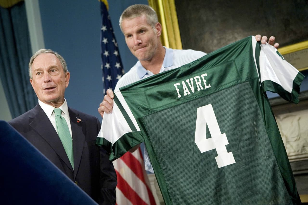 Draft 1991 – Los Jets pudieron tener a Brett Favre mucho antes Los neoyorquinos pensaban que tenían un canje listo con los Cardinals, querían cambiar lugar para tomar a Favre, pues no tenían selección de primera ronda. Al final el negocio se vino abajo, Favre acabó en los Falcons y un tal Browning Nale (QB) llegó a Jets. Favre llegó a los Jets 17 años después, tras un exitoso paso de 16 temporadas con Green Bay.