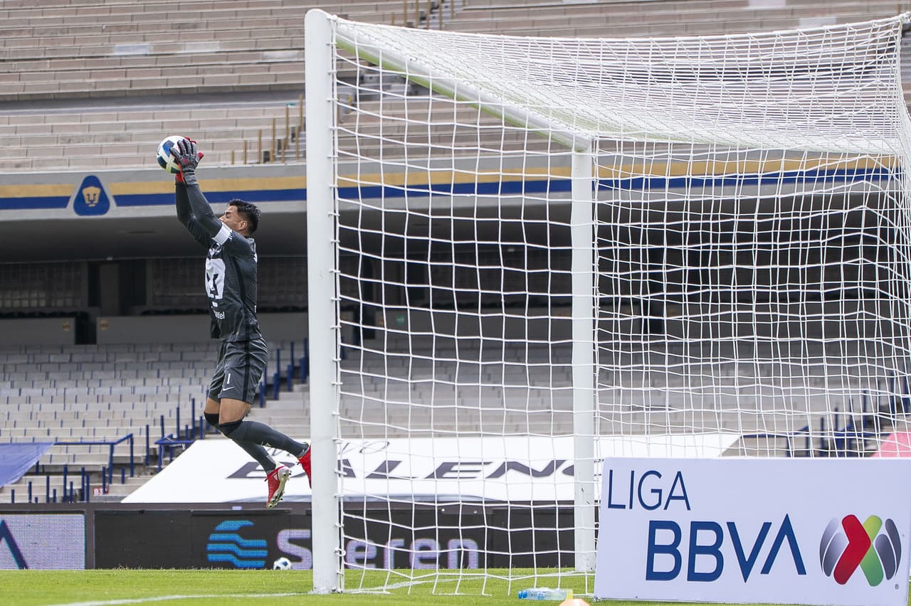 Pumas rompe su mala racha tras vencer 2-0 a Puebla en Ciudad Universitaria durante la Jornada 6 del Apertura 2021. La primera anotación fue por parte de Washington Corozco al 74' y, con penalti, Juan Ignacio Dinneno convirtió al 81.