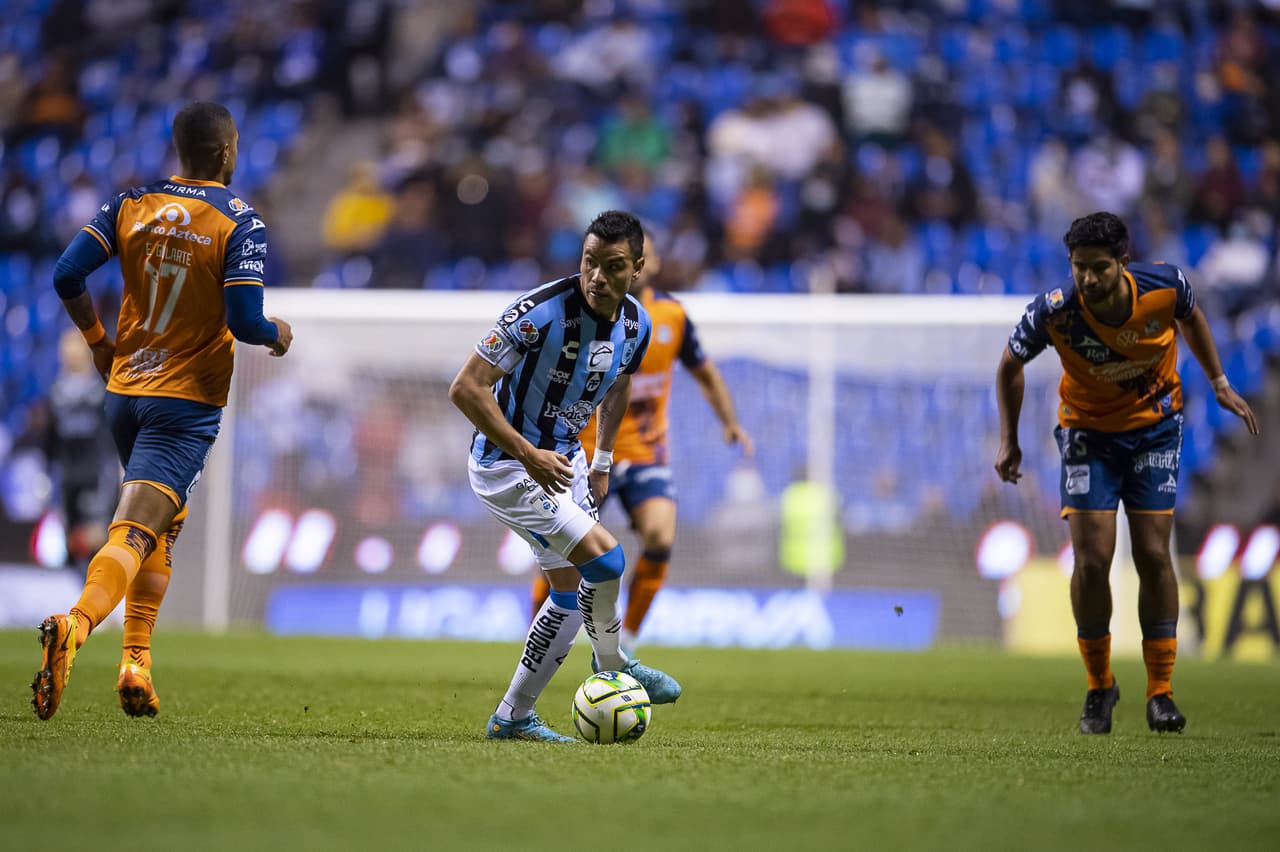 Con goles de Federico Mancuello y Guillermo Martínez, el Puebla obtuvo su primer triunfo del Clausura 2023 en la Jornada 2 al vencer al Querétaro, que se quedó con uno menos tras la expulsión de Kevin Balanta al minuto 8.