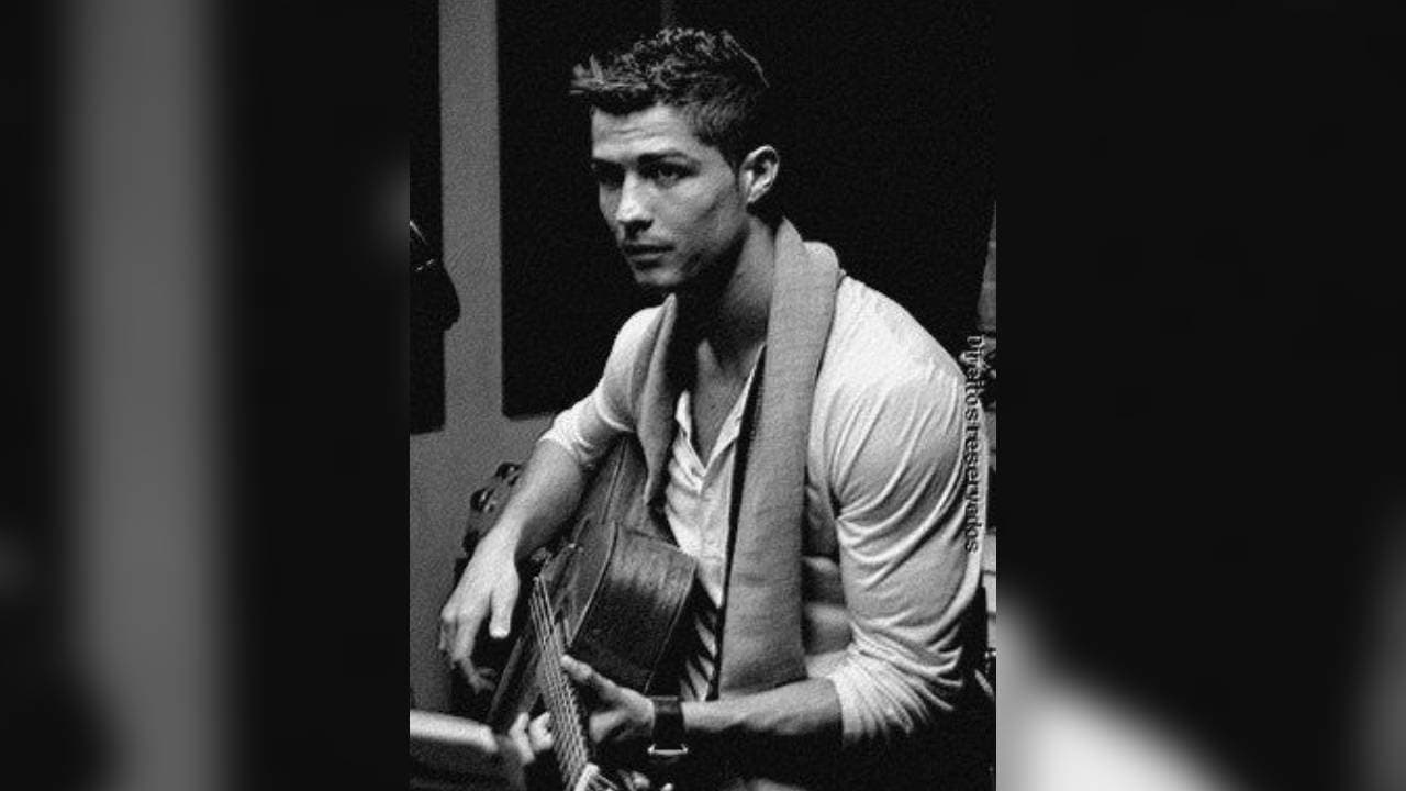 Bien podría pasar por el siguiente astro de la canción de autor.