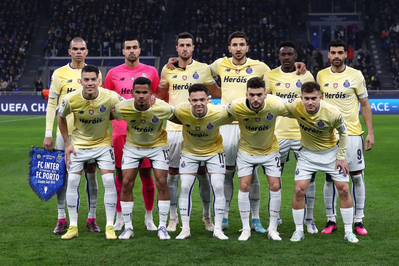 El Leipzig empató 1-1 con el Manchester City con goles de Riyad Mahrez (27') y de Joško Gvardiol (70'), mientras que el Inter de Milán rescató el empate ante el Porto con un gol de Romelu Lukaku en la ida de los Octavos de Final de la UEFA Champions League.