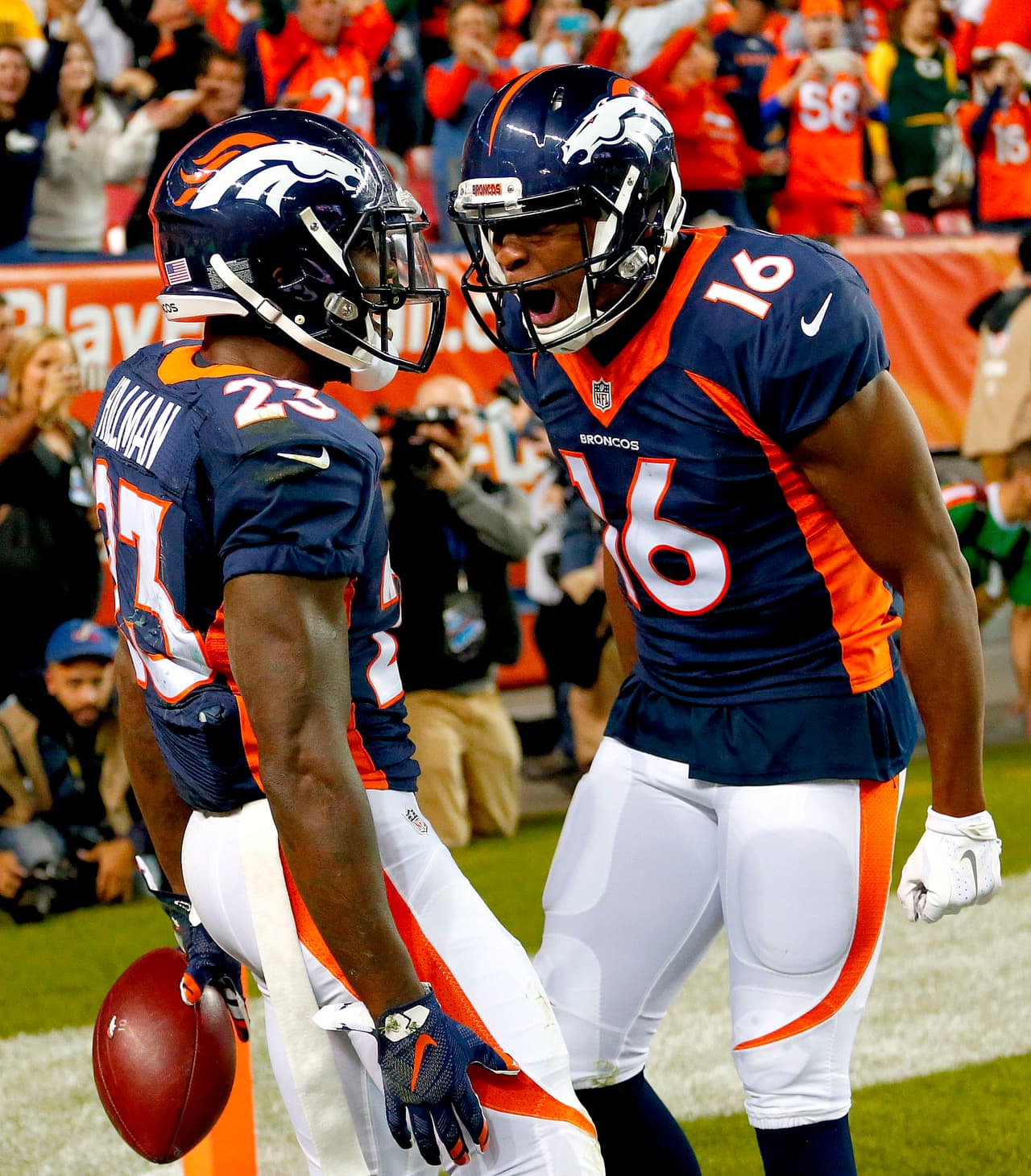 Los Broncos y Peyton Manning brillaron en Lunes por la Noche al derrotar a los Packers 29-10 y así mantenerse invictos. Checa las mejores tomas de este duelo.