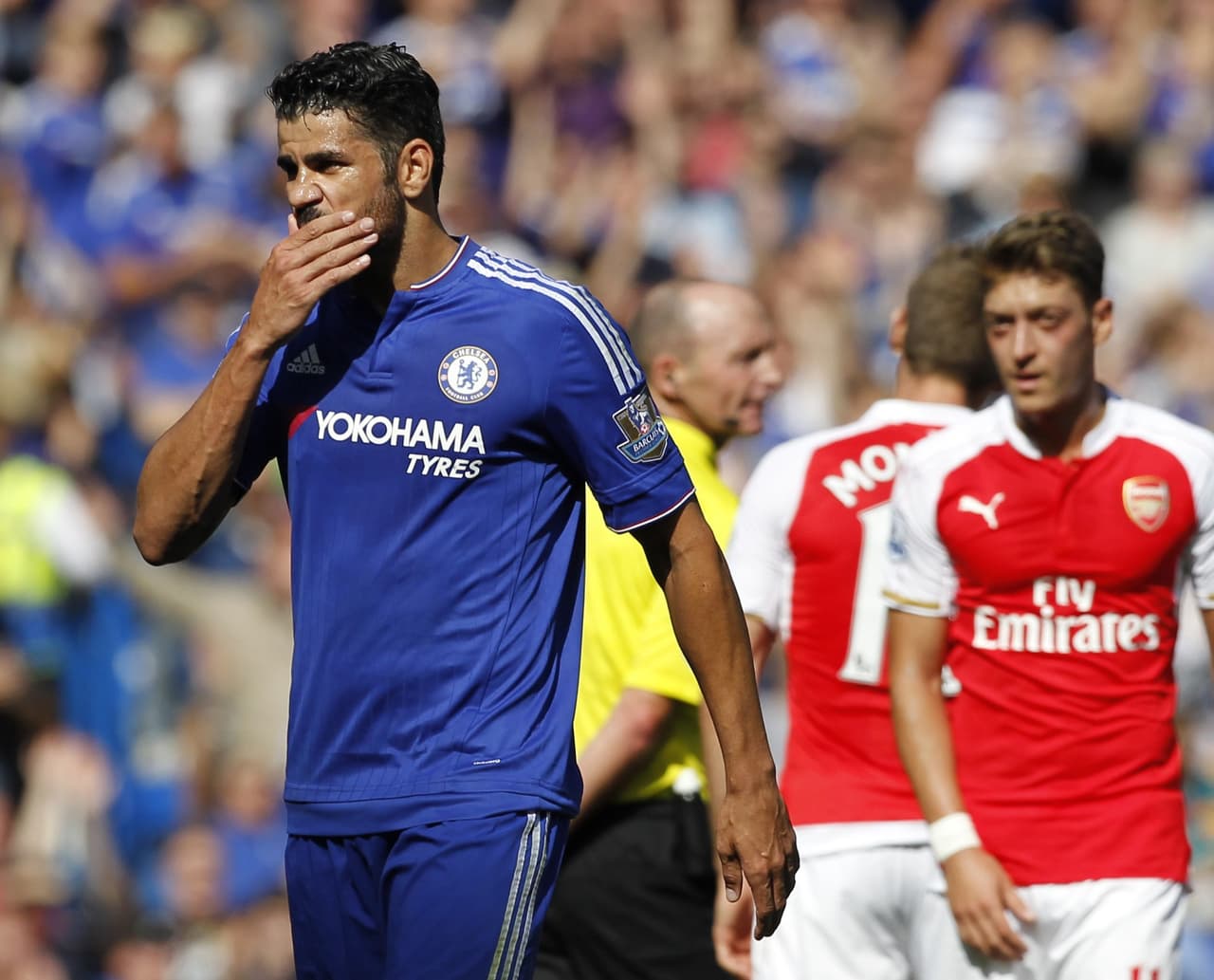 Diego Costa es sancionado con tres partidos por su agresión ante Arsenal.