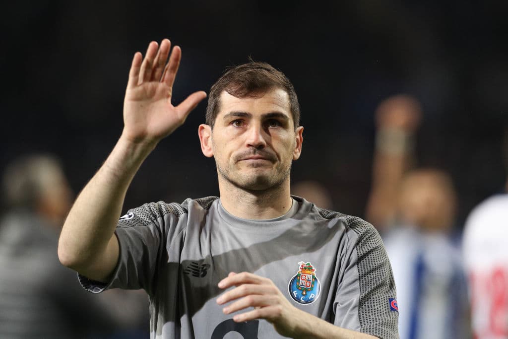 Iker Casillas comunicó su retiro del futbol de forma oficial