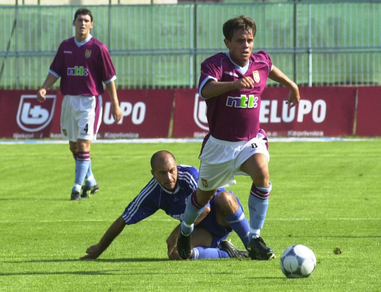 Lee Hendrie: “Recibí un golpe en mi tobillo izquierdo. Pero algo me dijo que era mi derecho.”