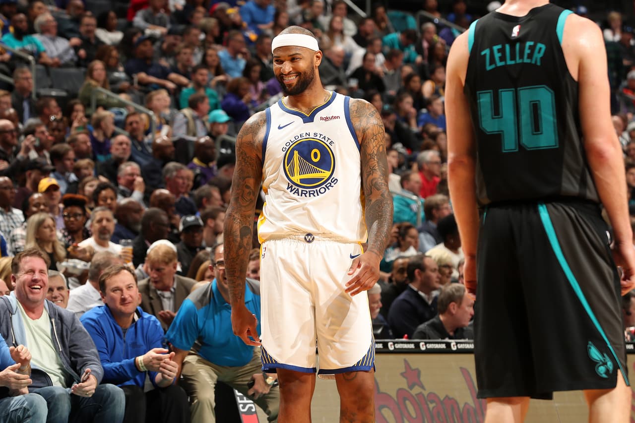 Warriros 121-110 Hornets: el Oeste sigue siendo liderado por los Golden State, que ahora suman 43 victorias. DeMarcus Cousins brilló con 11 rebotes, tres asistencias y 24 puntos, solo superado en este último ítem por Klay Thompson en el equipo californiano. Por su parte, los de Charlotte se quedaron en 28 triunfos y cedieron terreno en el Este en busca de los playoffs.