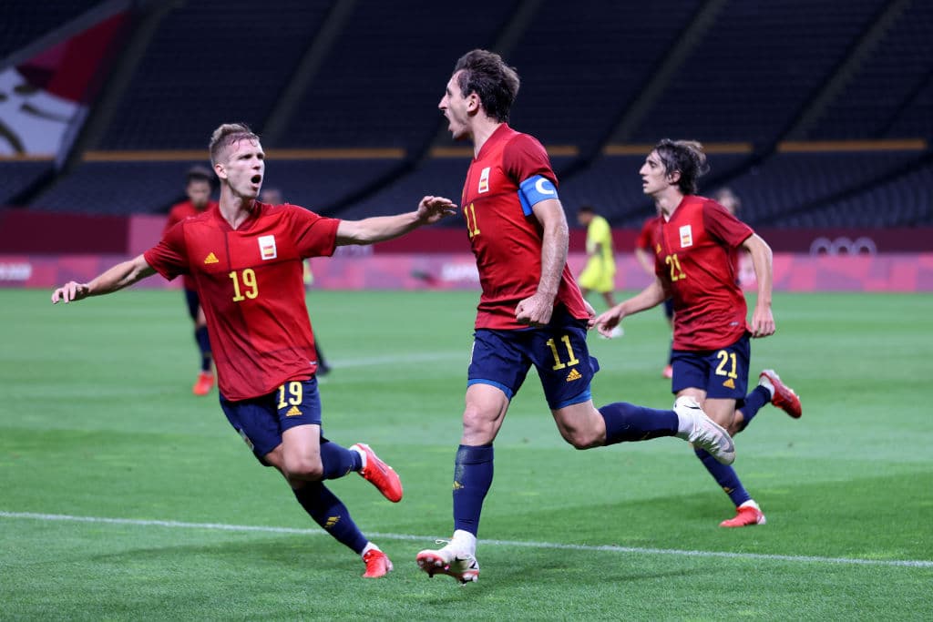 España logra imponerse a Australia 1-0 con gol de Oyarzabal ya al filo del partido durante la segunda Jornada de Juegos Olímpicos. La escuadra española debe sumar una victoria en su último partido de grupo contra Argentina para poder calificar a Cuartos de Final.