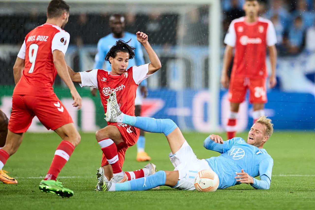 Diego Lainez (Sporting Braga) se encuentra en la posición 64 con una cotización de 2.5 millones de euros.