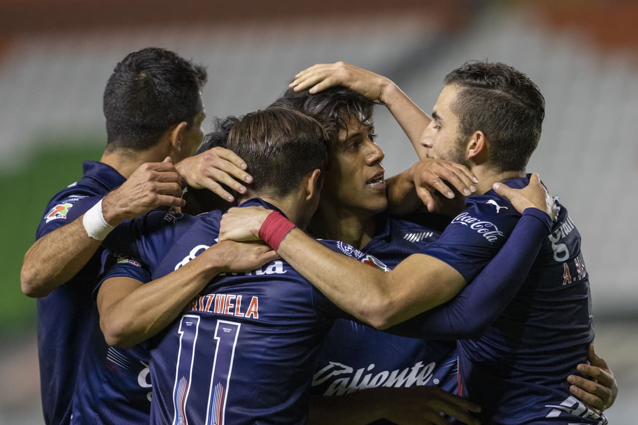 Con goles de Jesús Sánchez, José Macías y Alejandro Mayorga, Chivas vence 1-3 a León de visita y se adueña de los puntos. Chivas avanza hasta la posición número 11 y León se queda en el sótano con la quinceava plaza con cuatro unidades.