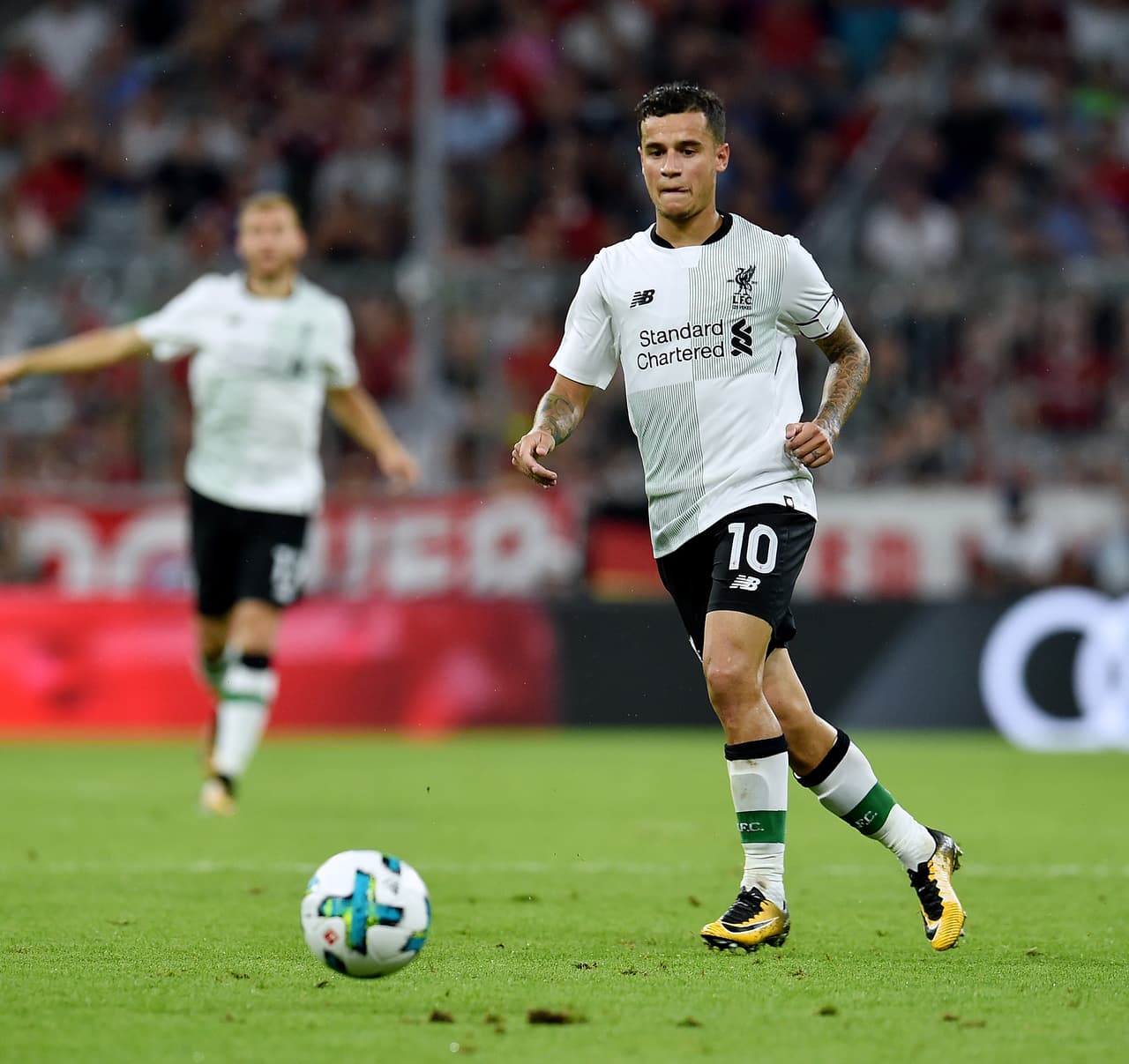 Con los 222 millones de euros resultantes de la marcha de Neymar a París, Bartomeu está buscando a toda costa y cueste lo que cueste adquirir a Philippe Coutinho del Liverpool.