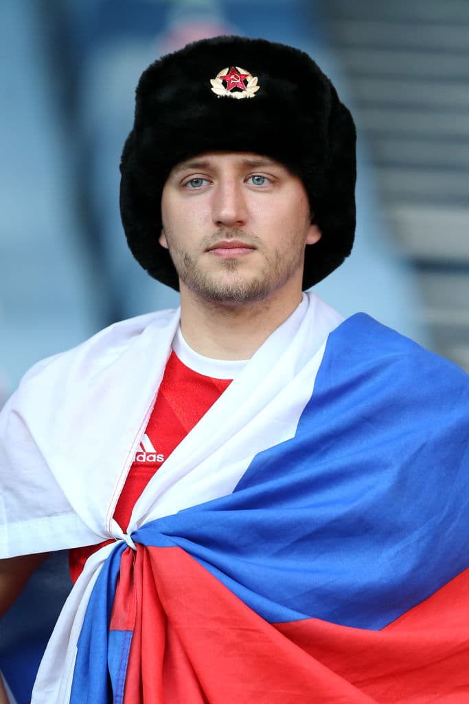 Ucrania lo hace y deja fuera a Suecia en tiempos extra con marcador de 2-1; consigue su pase a Cuartos de Final en la Euro 2020. Oleksandr Zinchenko abría el marcador al minuto 27, pero el sueco Emil Forsberg empataba el encuentro al 43'. Quien le da la victoria y el pase a la siguiente ronda a los ucranianos, es Artem Dovbyk al 120+1', quienes enfrentarán a Inglaterra este sábado.