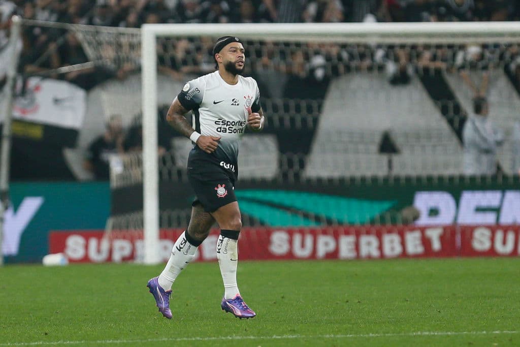 Memphis Depay condenado a cuatro meses por conducir ebrio