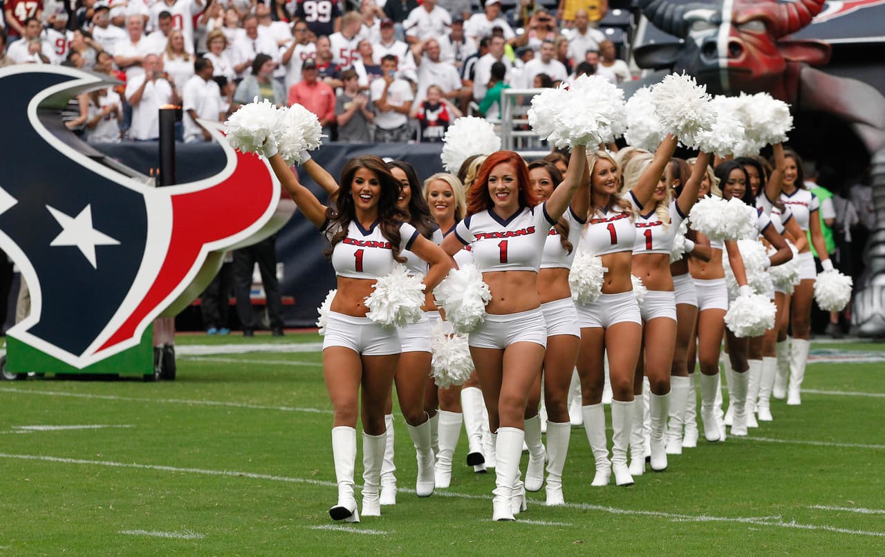 Cuatro años como porrista de los Houston Texans. Esta hermosura hará sus maletas rumbo a Hawaii para el Pro Bowl 2016.