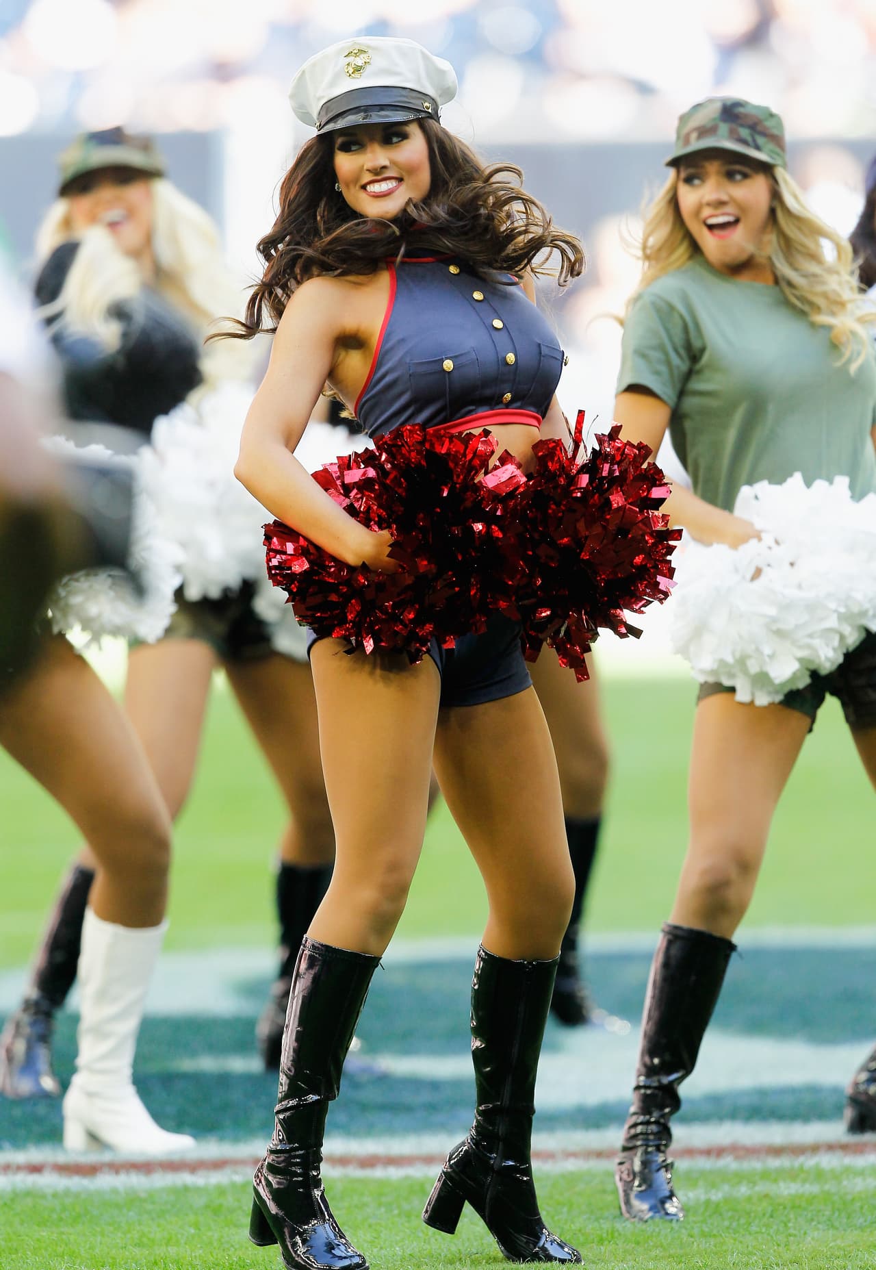 Cuatro años como porrista de los Houston Texans. Esta hermosura hará sus maletas rumbo a Hawaii para el Pro Bowl 2016.