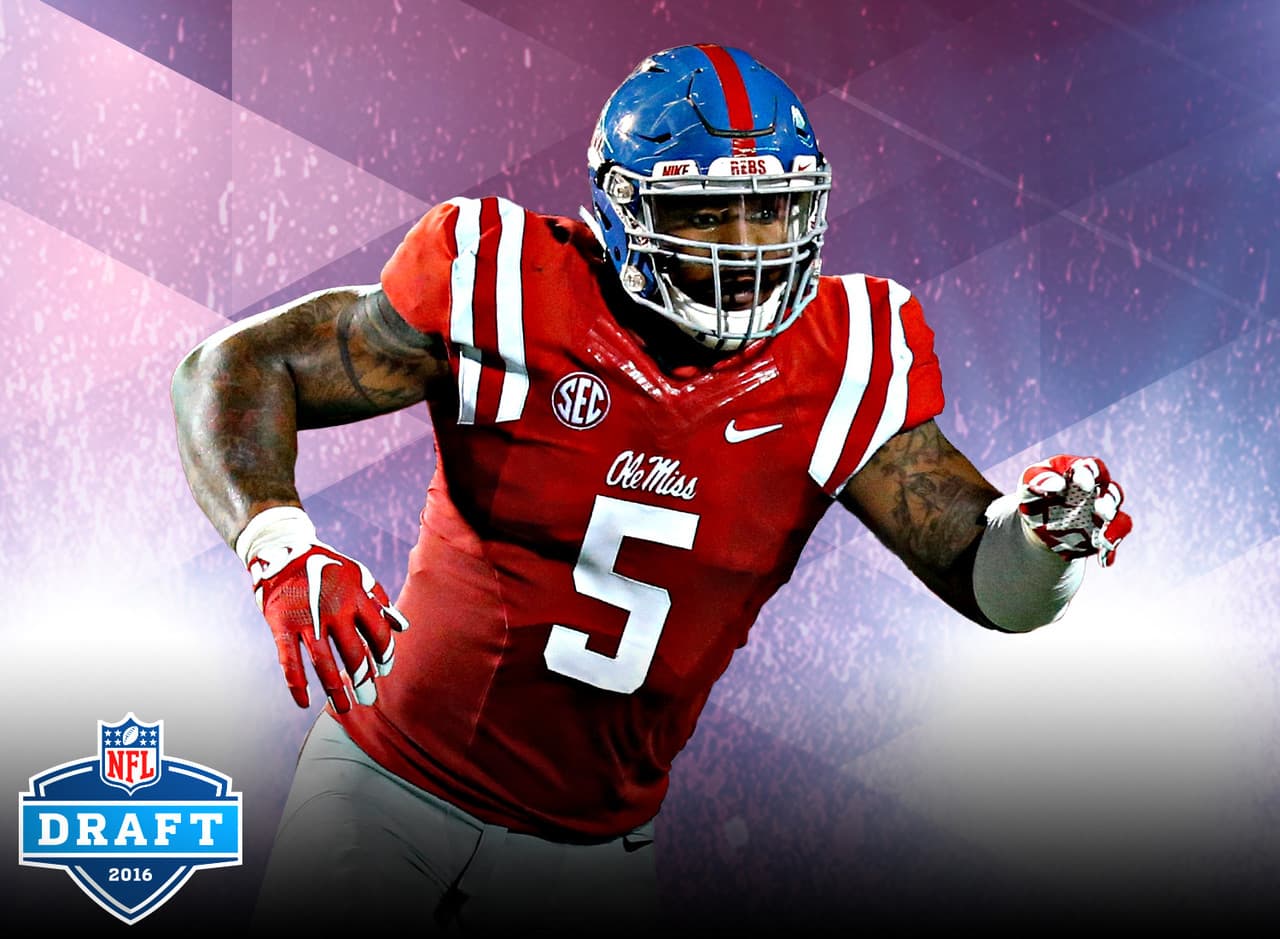 12.- ¿Estrella de preparatoria en la NFL?.- Robert Nkemdiche fue el primero jugador reclutado de la preparatoria en toda la nación en 2013, según Rivals.com. De los anteriores nueve jugadores (antes de Nkemdiche) que han recibido ese honor, ninguno jugó el Pro Bowl en la NFL. El último en lograrlo fue Adrian Peterson, el primer reclutado según Rivals de la preparatoria a la universidad en 2004.