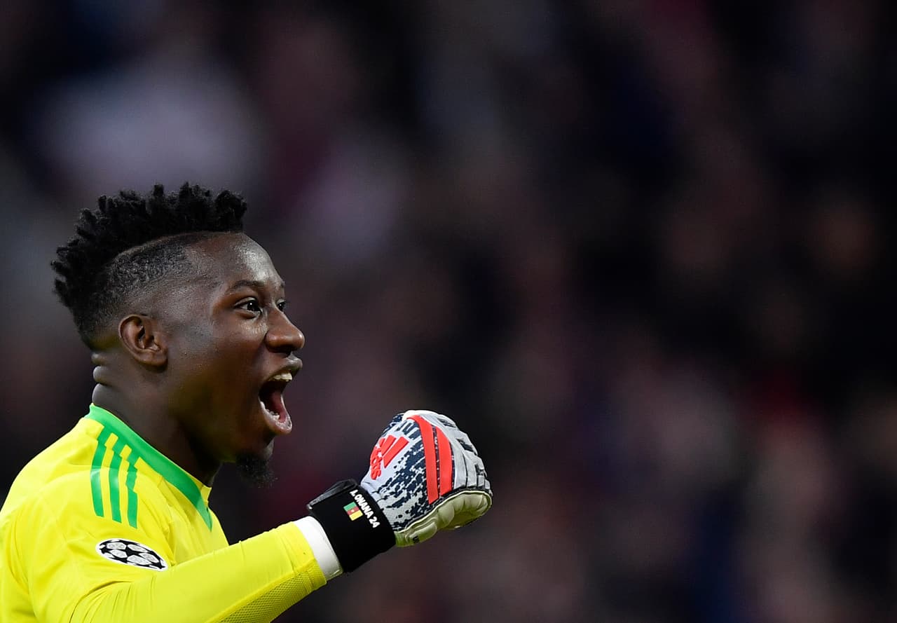 El jugador no ve problema en irse a Barcelona, pues fue ahí donde empezó a los 13 años. El problema de moverlo al Chelsea es que se debe pagar por Ziyech para traer a Onana.