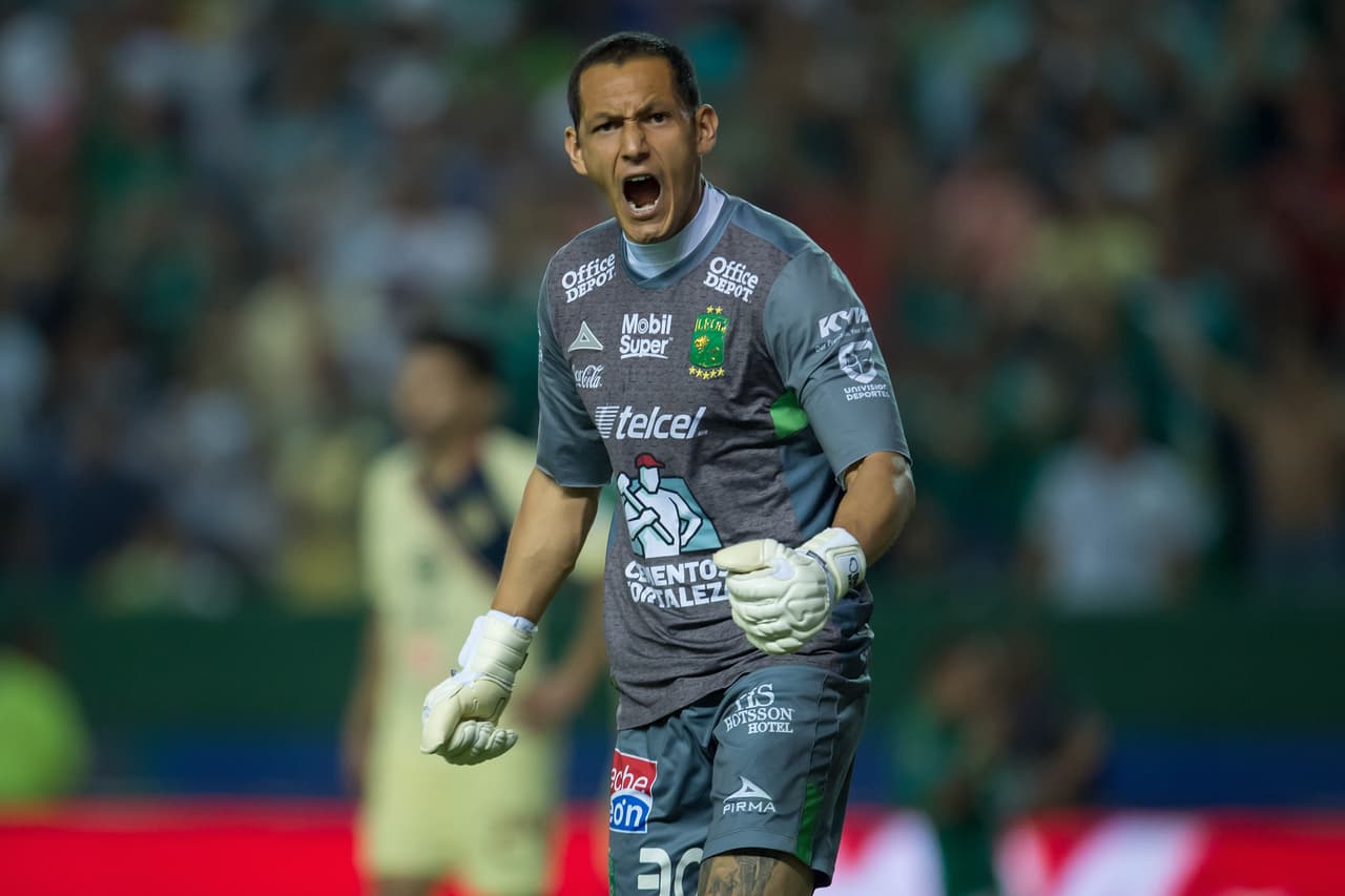 <b>9) Rodolfo Cota (León)</b>. El guardameta del equipo verde tiene un valor mercado por 2.5 millones de dólares.
