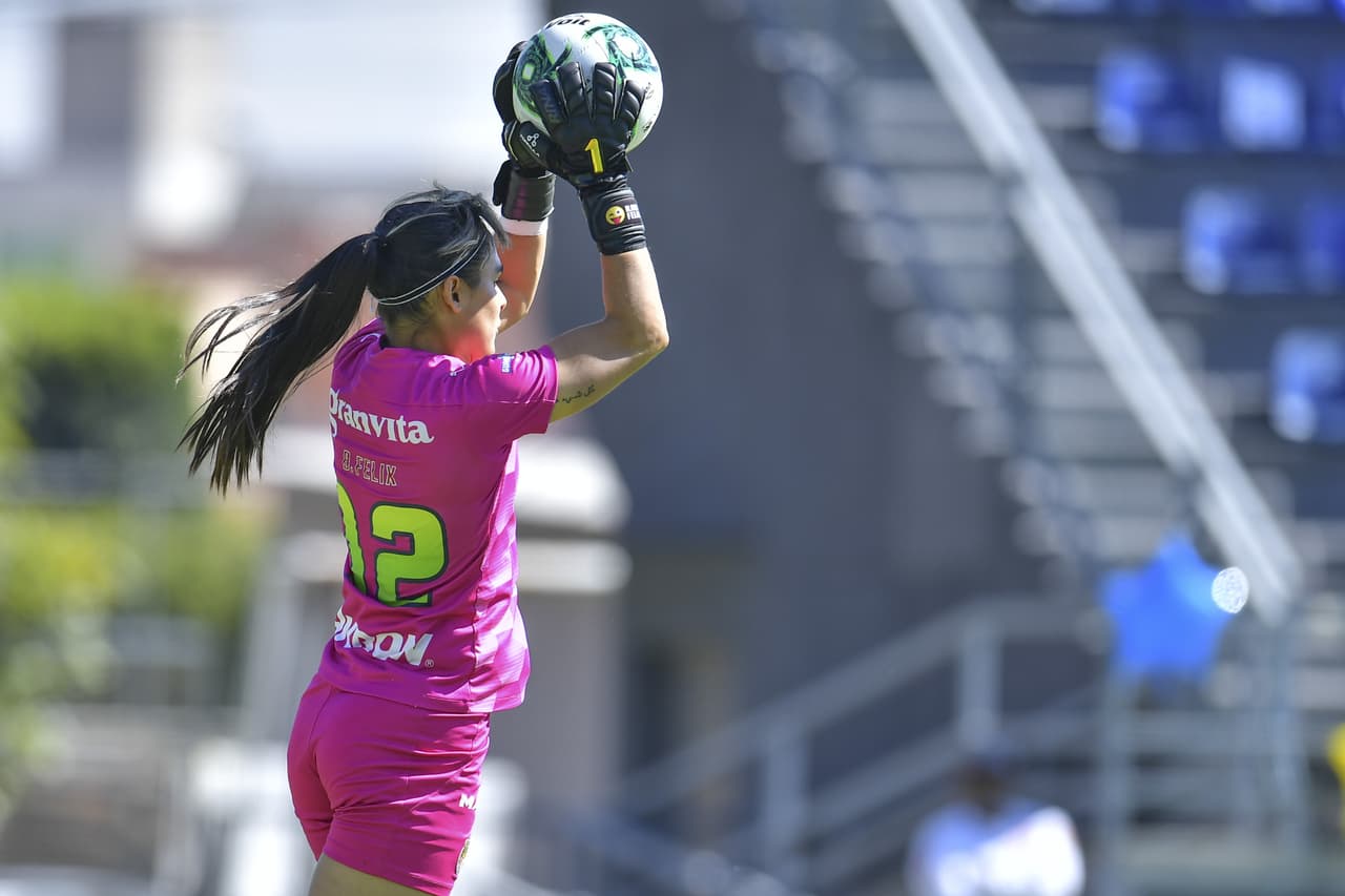 El rebaño tuvo oportunidades de gol, pero no concretaron. El tanto cayó de una jugada prefabricada para que Casandra Cuevas clavara el balón al fondo de la red con un firme testarazo.