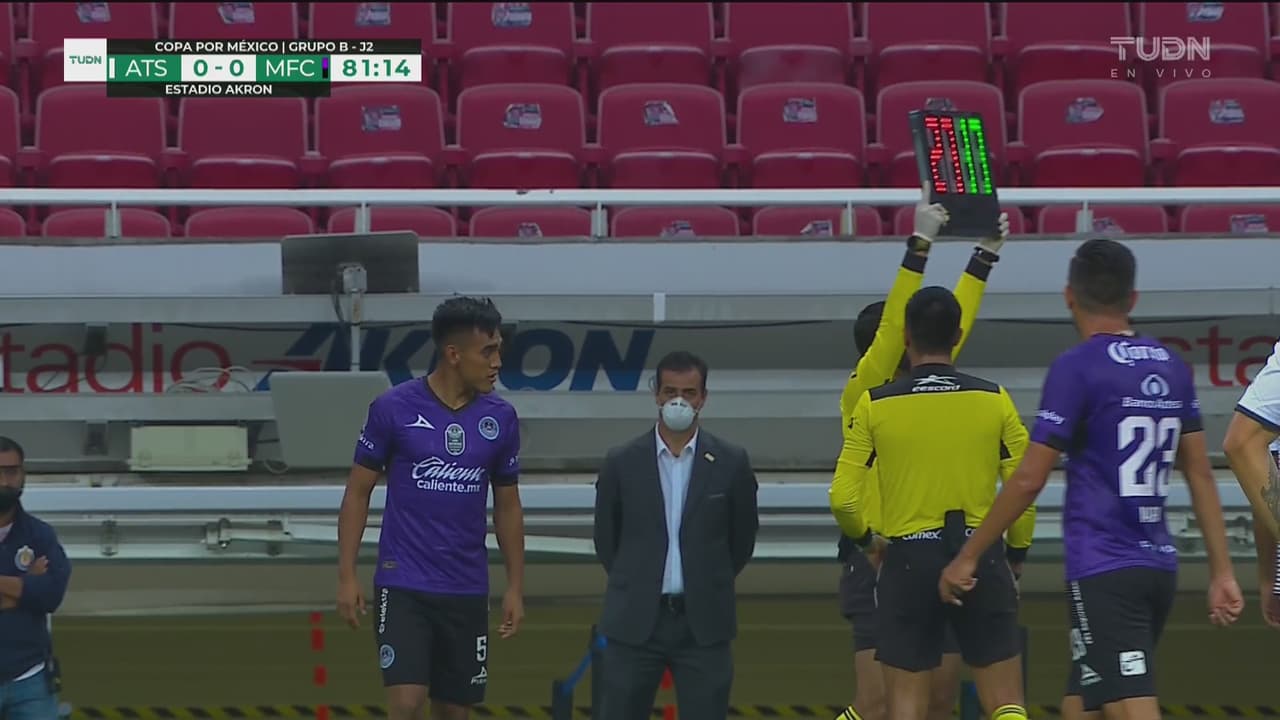 A Mazatlán se le acaban jugadores y manda a portero como delantero