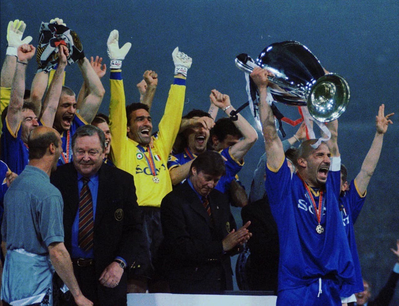 Juventus- 2 títulos, los italianos comparten el haber ganado dos veces la Champions League con el Benfica, Nottingham Forest y Porto.