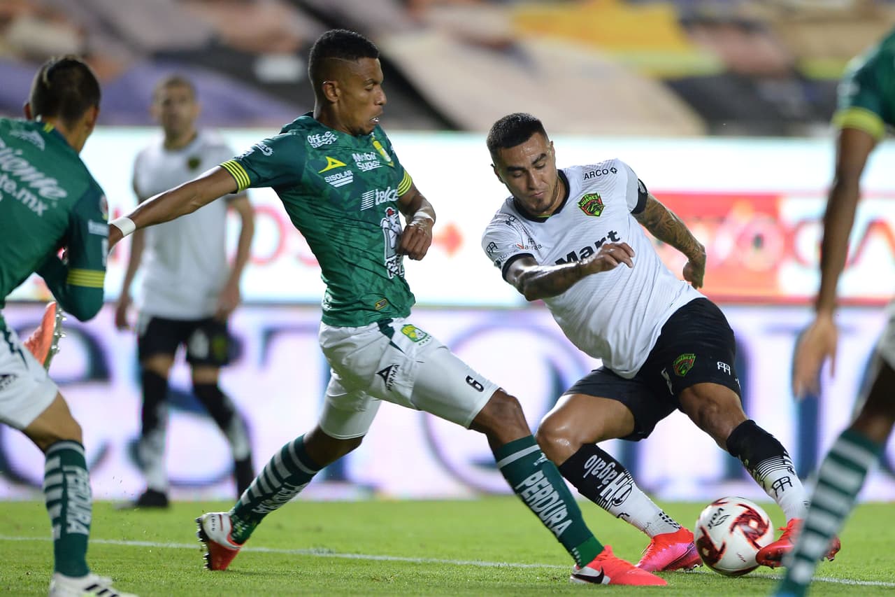 Con doblete de Nickiller y goles del Chapo Montes y Fernando Navarro, el León avanza a la final donde se enfrentarán al Club Pachuca.