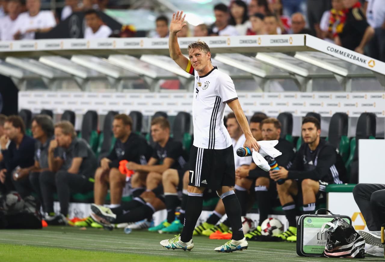'Schweni' dijo adiós y desde ese momento Löw continuó el recambio generacional para 'no dormirse en sus laureles', como España.