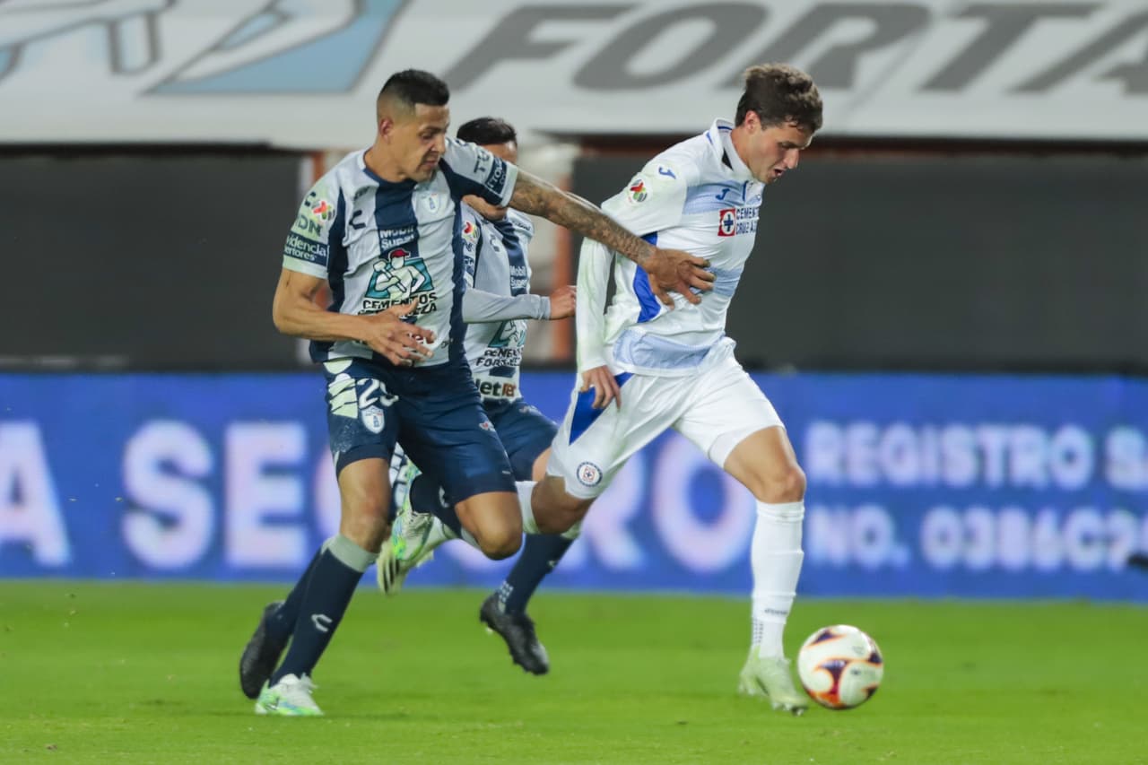 La Máquina logra conseguir sus primeros tres puntos del torneo luego de vencer 0-1 a Pachuca con gol de Juan Escobar.