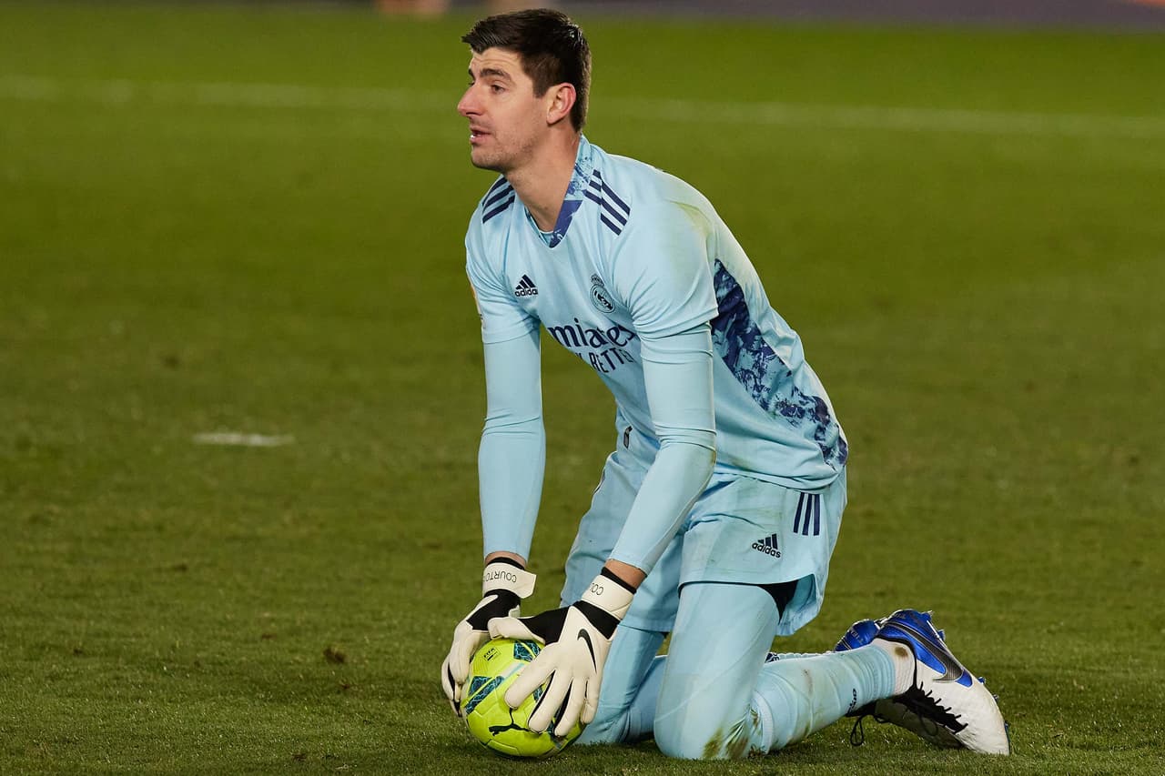 Thibaut Courtois tiene solo el 50 por ciento de opciones de estar en el clásico
