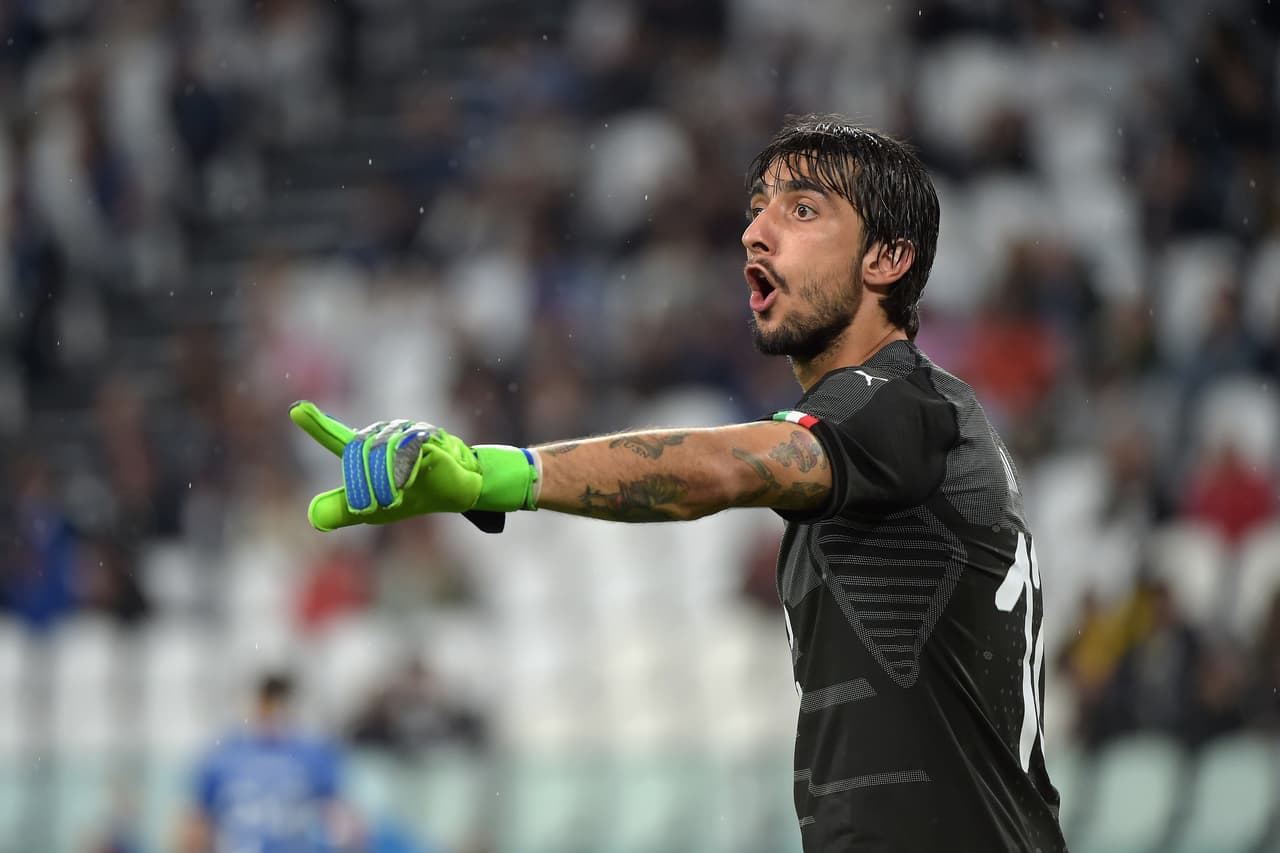 Juventus sigue buscando el reemplazo de Buffon y Mattia Perin es el candidato número uno ya que Donnarouma parece que no saldrá del Milan.