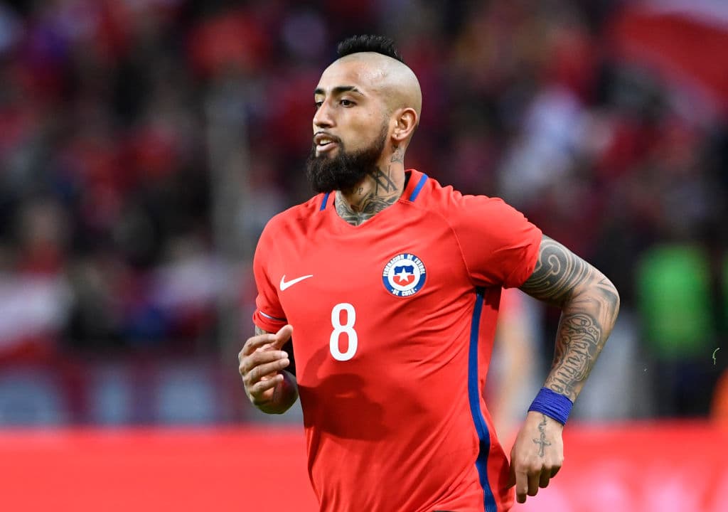 Atlético de Madrid no se olvida del chileno Arturo Vidal y en medio de la 'operación salida' en el Bayern Munich con varios de sus jugadores sigue con atención la posibilidad de fichar al volante.