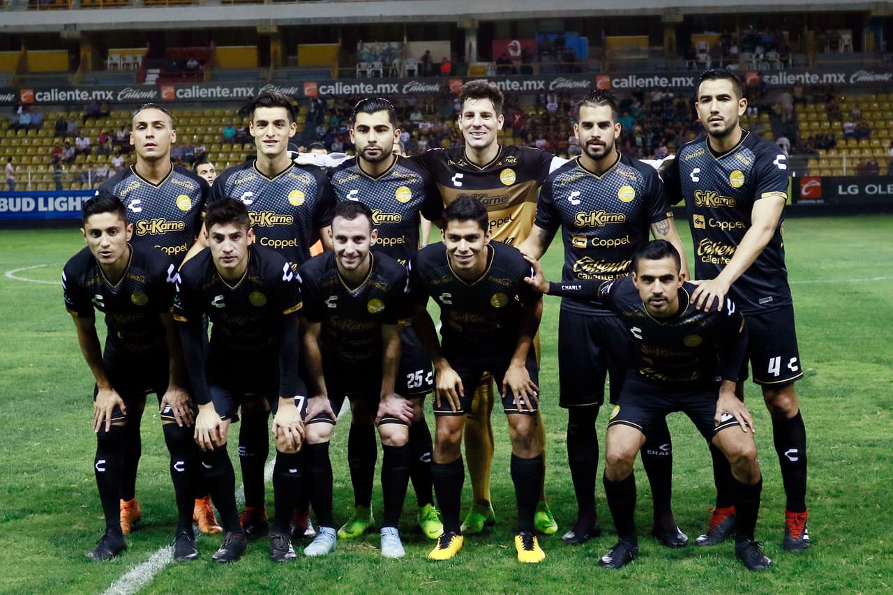 Los once titulares de Dorados de Sinaloa, dispuestos por Diego Armando Maradona.
