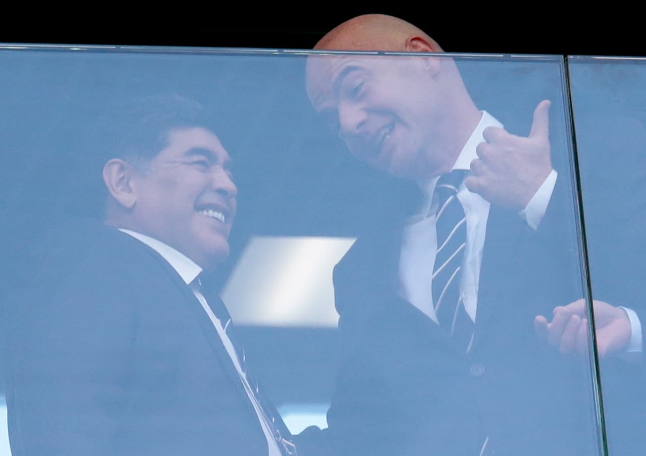 Maradona cumple funciones con FIFA en Argentina para ayudar a reorganizar a la AFA.