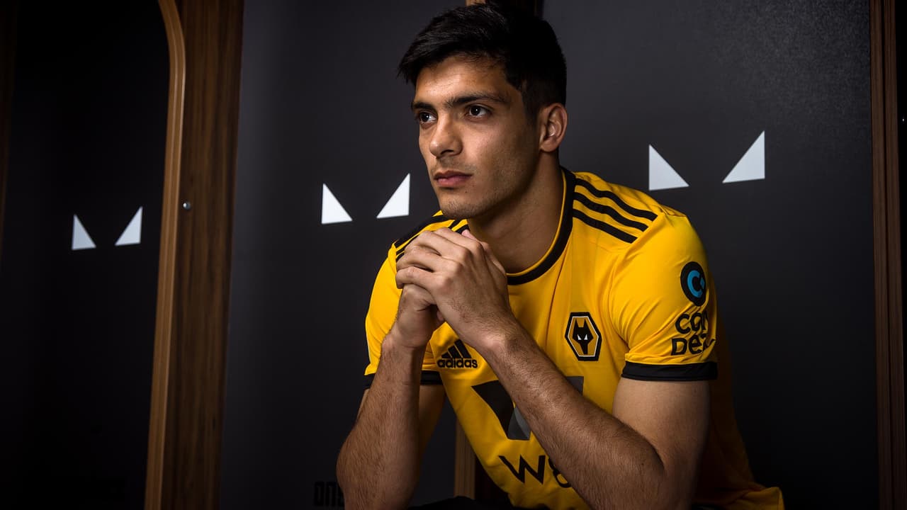 Sus estadísticas son contundentes como el delantero más efectivo de los Wolves: 37 partidos disputados, 17 goles y siete asistencias.