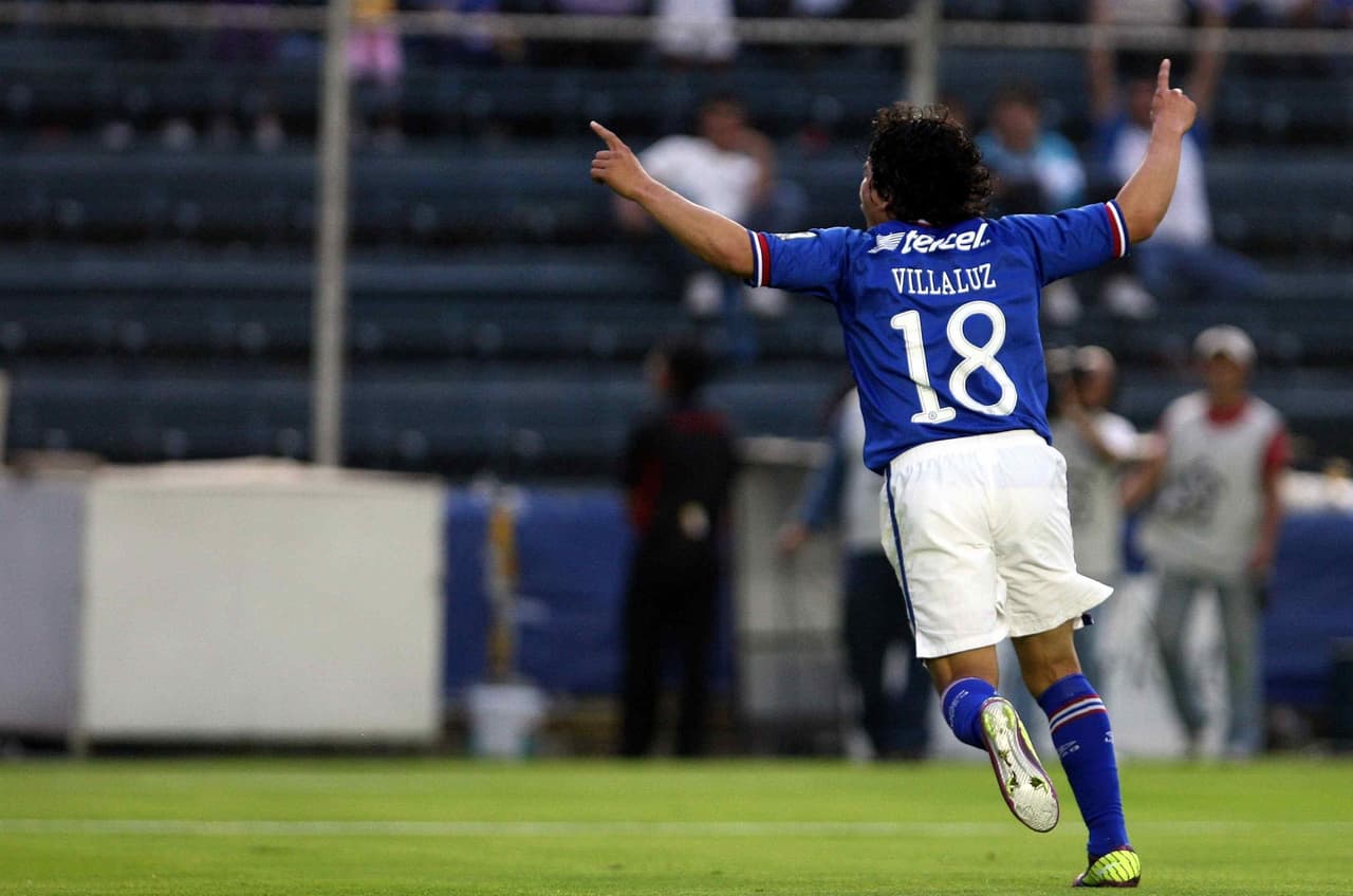 Con la llegada de Sergio Markarián, al banquillo celeste, Villaluz encontró un puesto en el cuadro titular y pronto se convirtió uno de los queridos por la afición.
