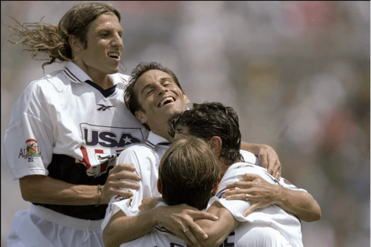 En 1998 cambiaron el formato, pues hicieron un selectivo de los mejores de la MLS nacidos en Estados Unidos y los mejores extranjeros de la MLS. El resultado fue a favor de la MLS USA All-Stars 6-1.