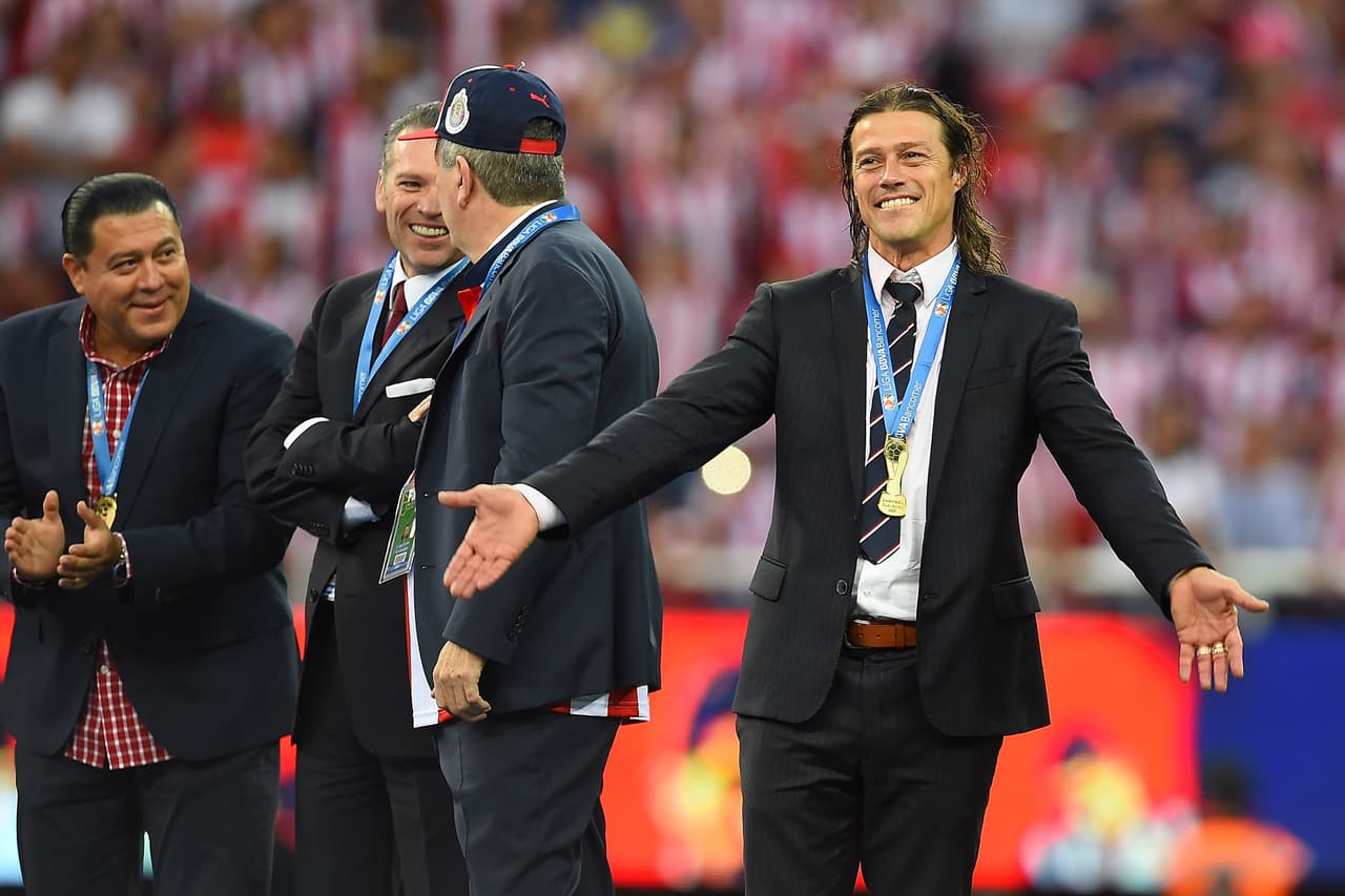 <b>Candidato: </b>El argentino
<b>Matías Almeyda</b> consiguió el título con el Guadalajara y terminó con 11 años de sequía, además confía en el futbolista mexicano y sabe motivarlo.