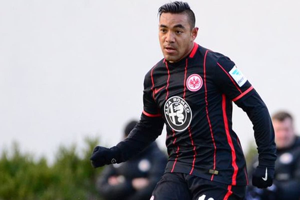 Marco Fabián acapara la portada de la revista del Eintracht Frankfur