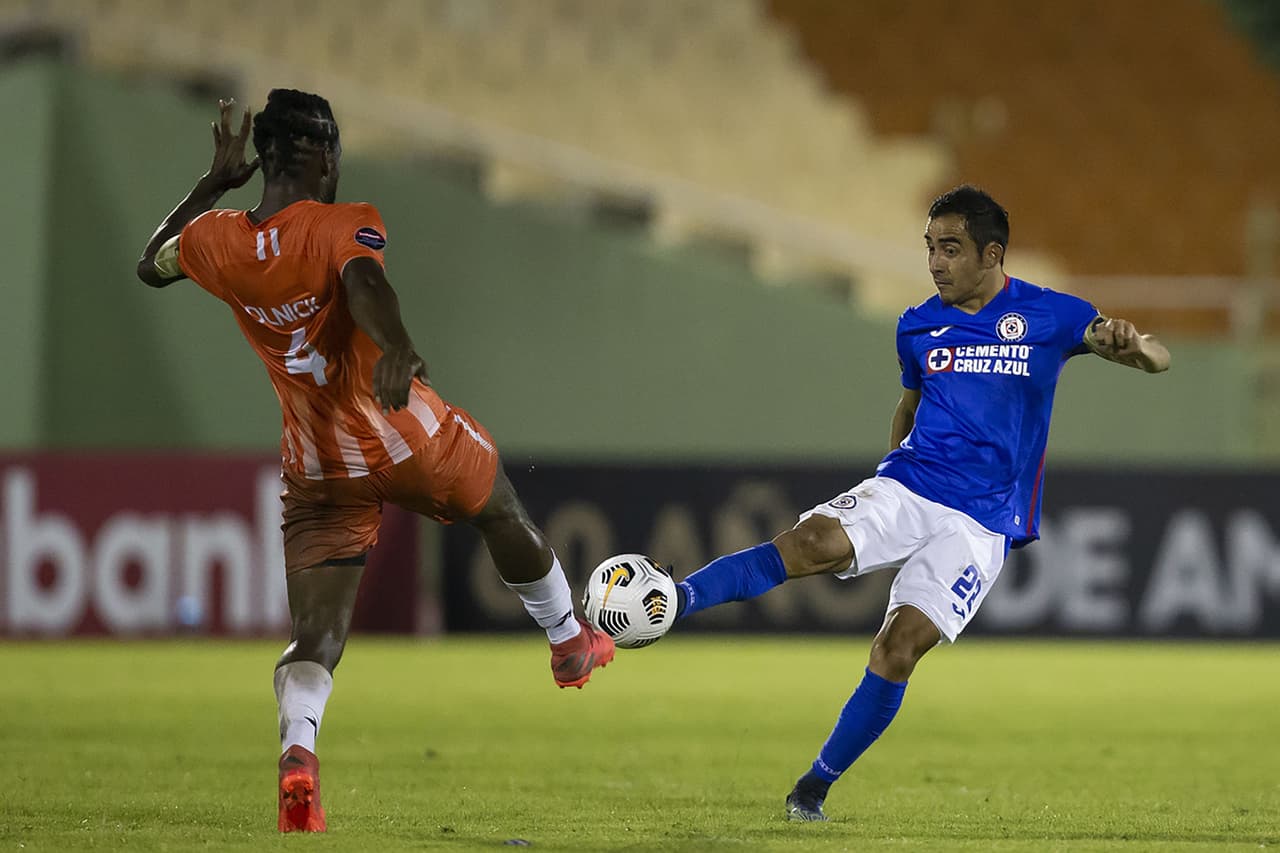 Cruz Azul no logra aprovechar su superioridad y complican un poco su pase a cuartos de final, luego de empatar 0-0.