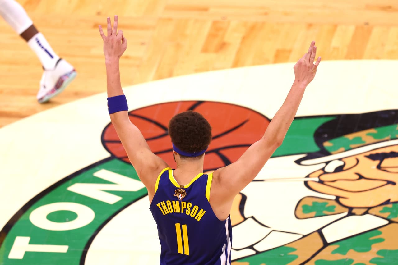 Los Golden State Warriors, encabezados por Steph Curry, apabullaron a los Boston Celtics en el Juego 6 de las Finales de NBA para conseguir el séptimo anillo en la historia de la franquicia y el cuarto en la era Steve Kerr.