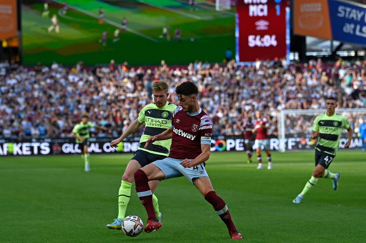Erling Haaland inició de gran forma su etapa en la Premier League con el Manchester City al marcar un doblete en la victoria ante West Ham United.