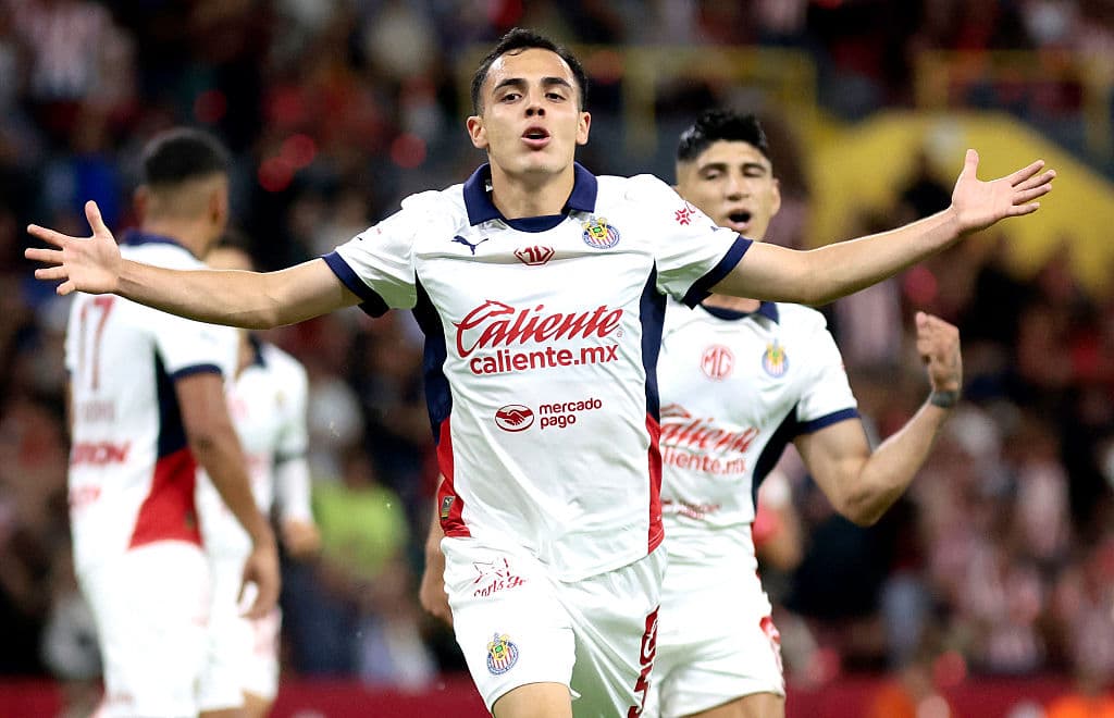 Chivas renueva y blinda a cinco ‘joyas’ de su cantera