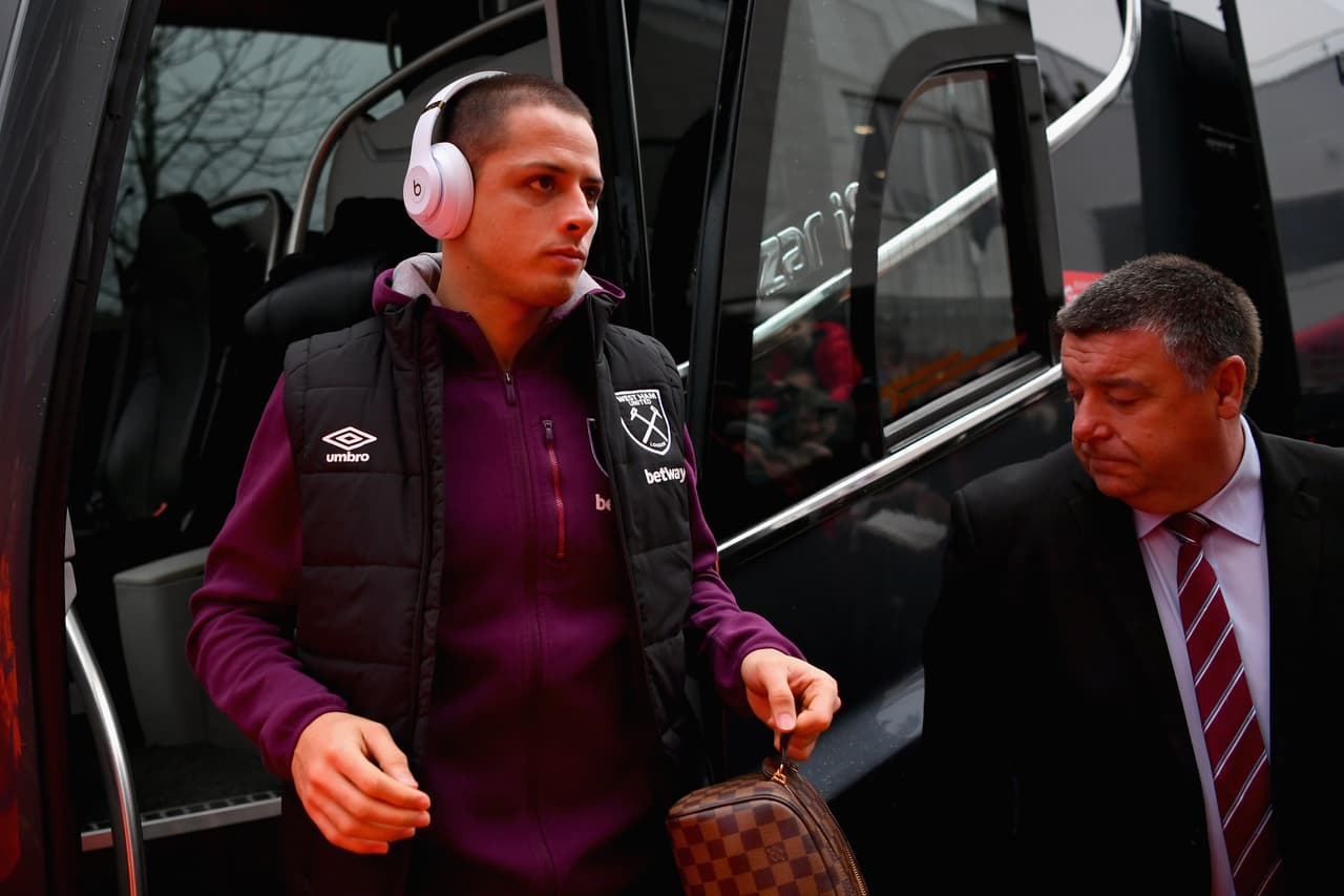 BOURNEMOUTH, ENGLAND - DECEMBER 26: Javier Hernandez of West Ham United arrives at the stadium prior to the Premier League match between AFC Bournemouth and West Ham United at Vitality Stadium on December 26, 2017 in Bournemouth, England. (Photo by Dan Mullan/Getty Images)