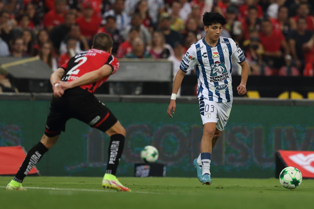 El Estadio Jalisco recibió la Final de ida del Clausura 2022 entre Atlas y Pachuca. Como era de esperarse, los Rojinegros salieron motivados, pero tardarían en mover la red del rival.